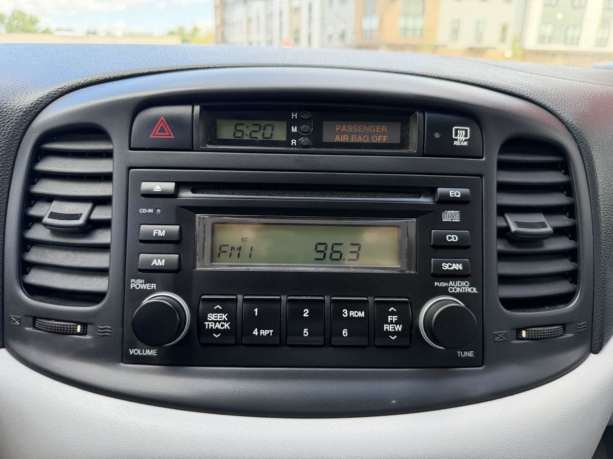 Used 2007 Hyundai Accent GLS FWD image 17