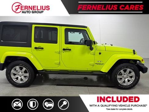 Used 2016 Jeep Wrangler Unlimited Sahara AWD/4WD image 9