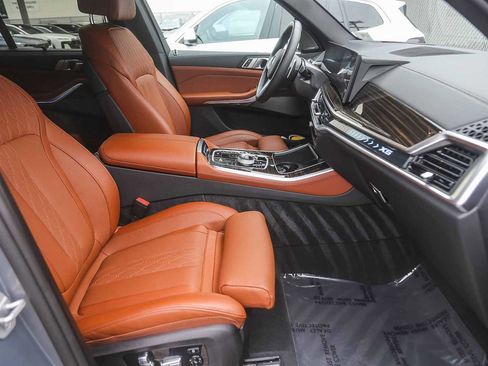 Used 2025 BMW X5 xDrive50e w/ Executive Package image 13