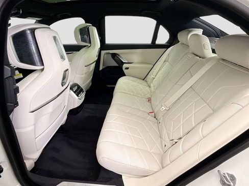 Used 2026 BMW i7 eDrive50 RWD image 20