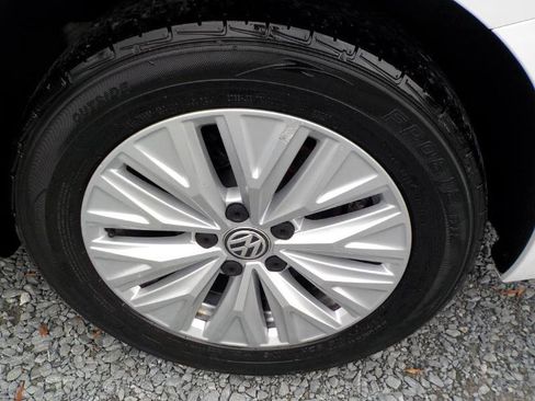 Used 2019 Volkswagen Jetta S w/ Driver Assistance Package image 28