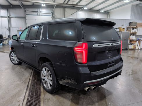 Used 2021 Chevrolet Suburban High Country image 4