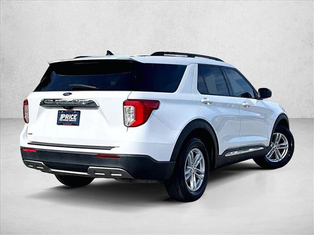 Used 2023 Ford Explorer XLT w/ Equipment Group 202A RWD image 2