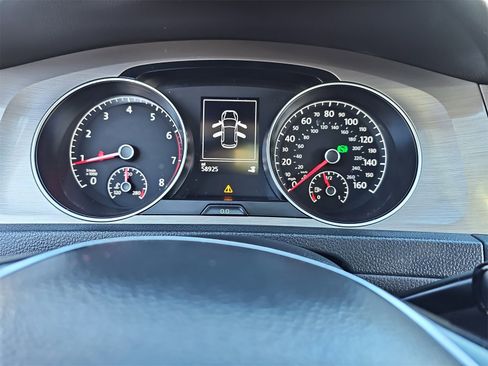 Used 2017 Volkswagen Golf Wolfsburg Edition image 18