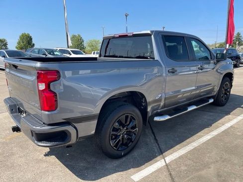Used 2022 Chevrolet Silverado 1500 Custom w/ Safety Confidence Package RWD image 3