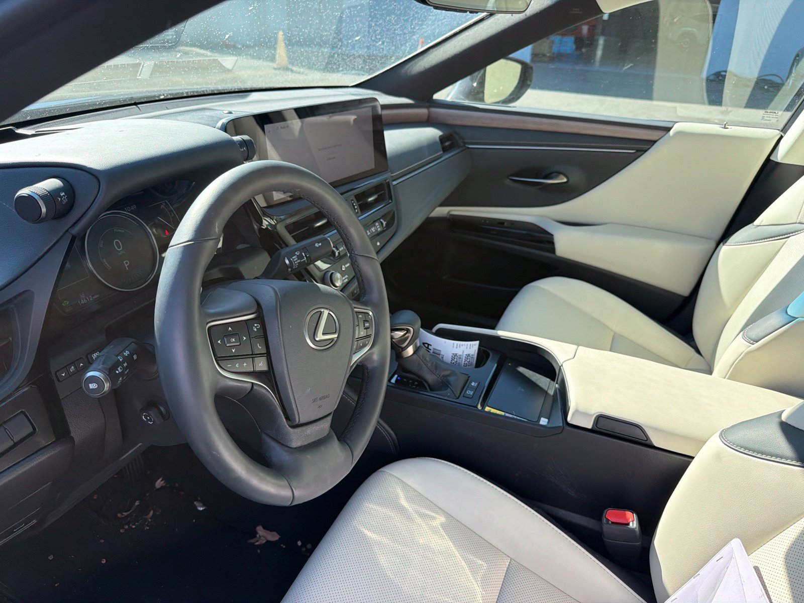 Used 2024 Lexus ES 300h w/ Premium Package FWD image 10