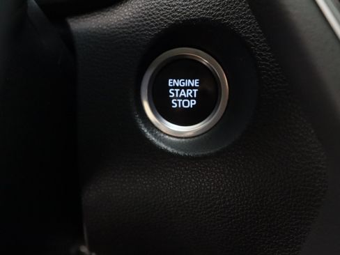 Used 2023 Toyota Corolla Cross XLE w/ Convenience Package FWD image 18