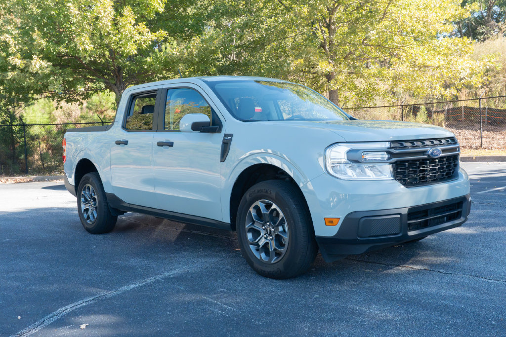 Used 2023 Ford Maverick XLT w/ XLT Luxury Package FWD image 3