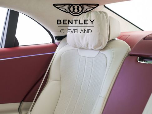Used 2023 Bentley Flying Spur V8 image 17