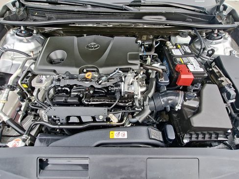 Used 2019 Toyota Camry LE image 24