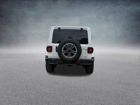 Used 2021 Jeep Wrangler Unlimited Sahara AWD/4WD image 4