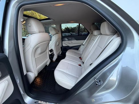 Used 2022 Mercedes-Benz GLE 350 w/ AMG Line Exterior image 11