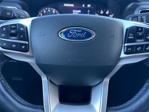 Used 2022 Ford Explorer XLT w/ Equipment Group 202A image 24