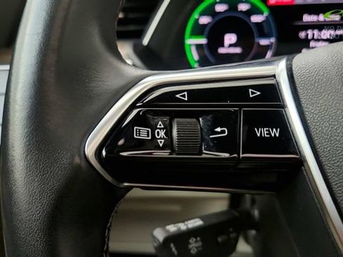 Used 2024 Audi Q8 e-tron Premium Plus w/ Premium Plus Package AWD/4WD image 64