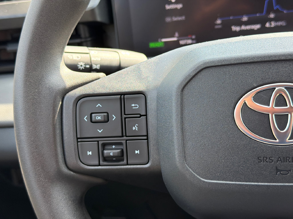 Used 2026 Toyota RAV4 LE AWD/4WD image 21