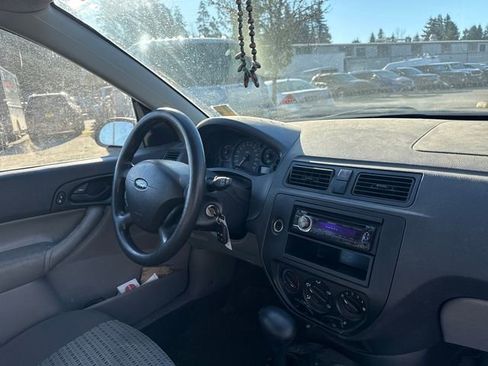 Used 2006 Ford Focus ZX4 Sedan image 10