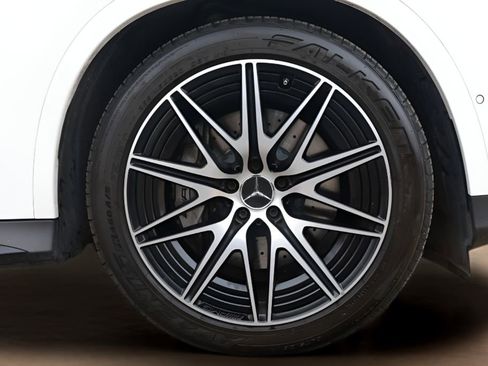 Used 2025 Mercedes-Benz GLC 43 AMG 4MATIC image 34