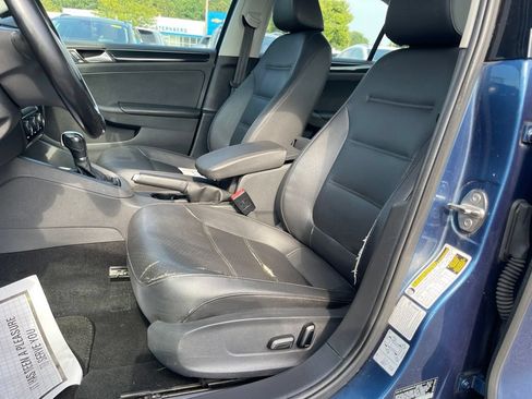 Used 2017 Volkswagen Jetta SEL FWD image 7