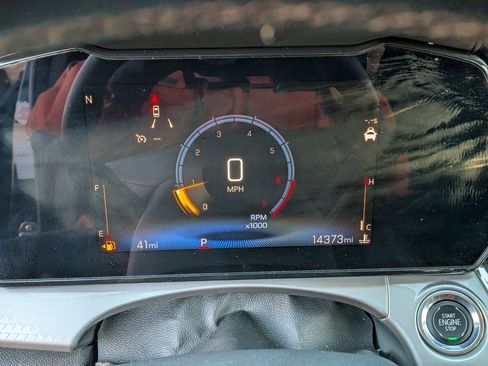 Used 2025 Chevrolet Trax LT w/ LT Convenience Package image 24