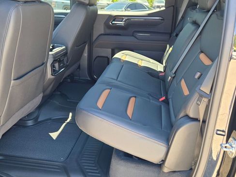 Used 2025 GMC Sierra 1500 AT4 w/ AT4 Premium Package AWD/4WD image 20