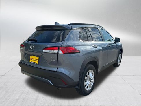 Used 2023 Toyota Corolla Cross LE AWD/4WD image 7
