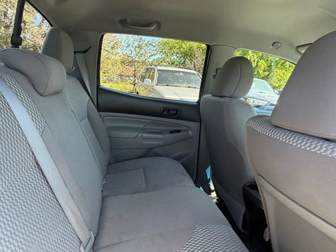 Used 2015 Toyota Tacoma PreRunner w/ SR5 Package RWD image 15