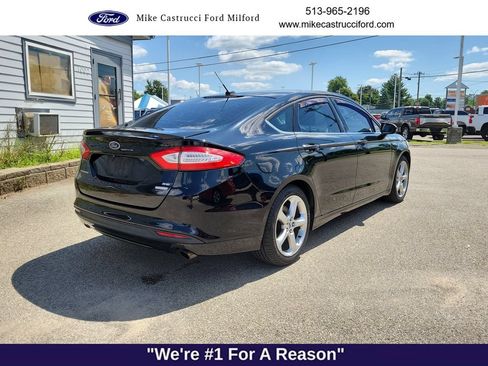 Used 2016 Ford Fusion SE w/ Equipment Group 201A FWD image 5