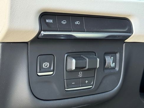 New 2026 Cadillac Escalade ESV Sport w/ Touring Package image 22