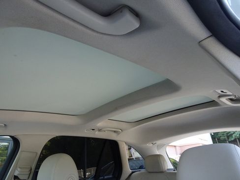 Used 2018 Mercedes-Benz GLC 300 w/ Premium Package image 13