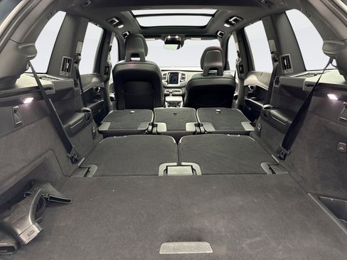 Used 2020 Volvo XC90 T6 R-Design image 25
