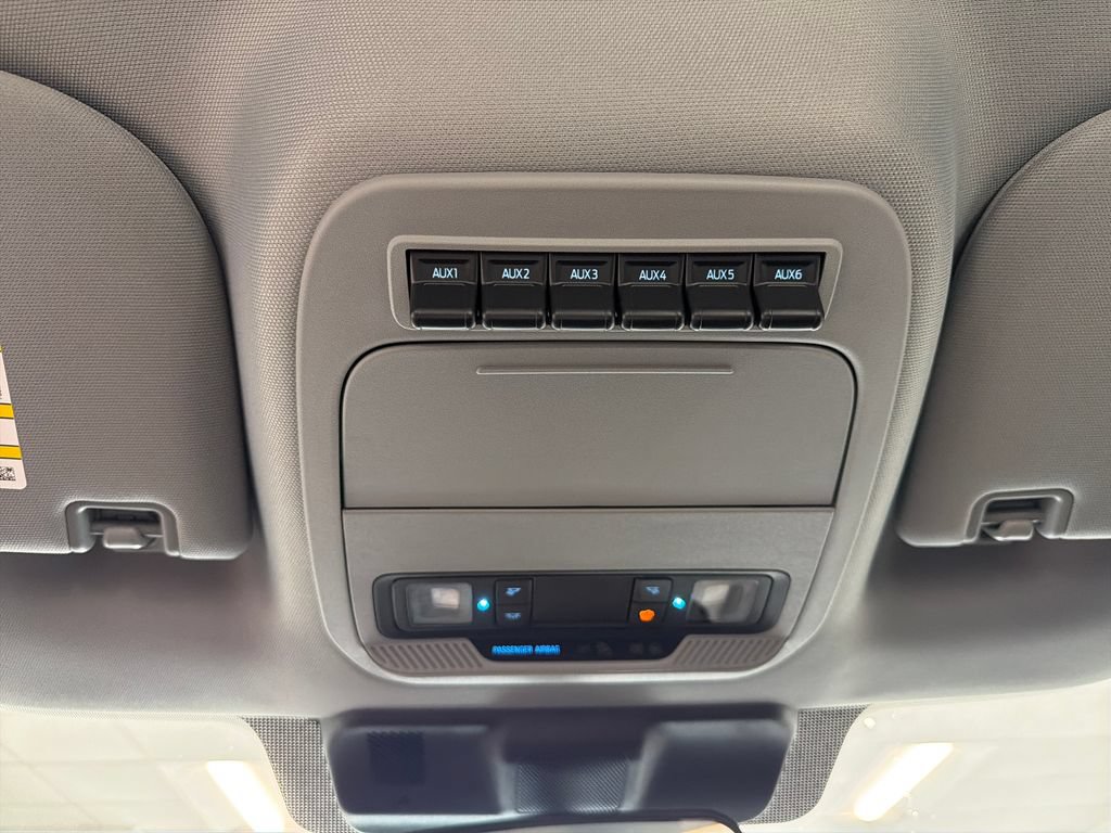 New 2026 Ford F250 XL w/ XL Chrome Package RWD image 18