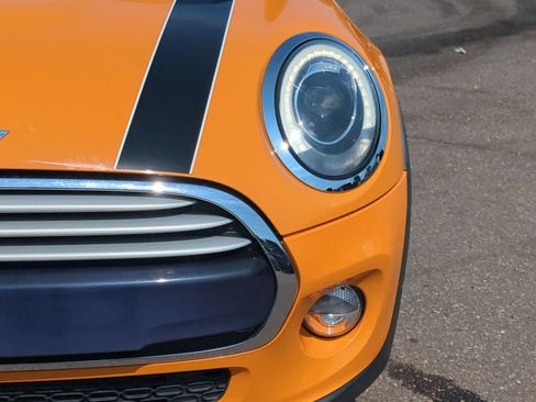 Used 2015 MINI Cooper 4-Door Hardtop FWD image 11