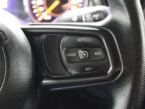 Used 2018 Jeep Wrangler Unlimited Sport AWD/4WD image 9