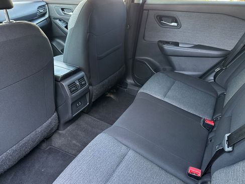 Certified 2023 Nissan Rogue SV image 13