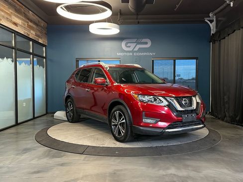 Used 2020 Nissan Rogue SV w/ Sun & Sound Touring Package AWD/4WD image 1