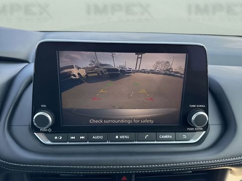 Used 2025 Nissan Rogue SV FWD image 20