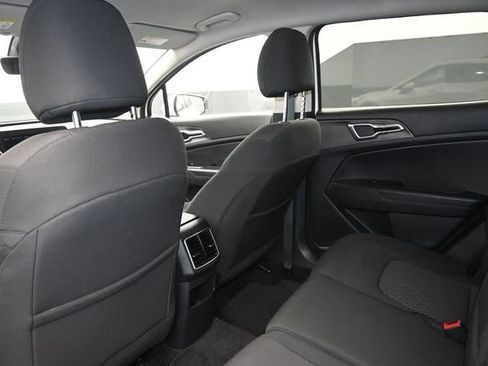 Used 2025 Kia Sportage LX FWD image 10