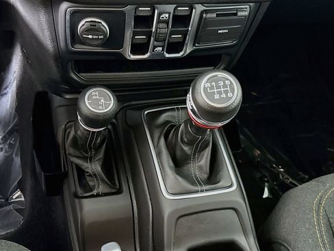 Certified 2025 Jeep Wrangler Unlimited Sport AWD/4WD image 10
