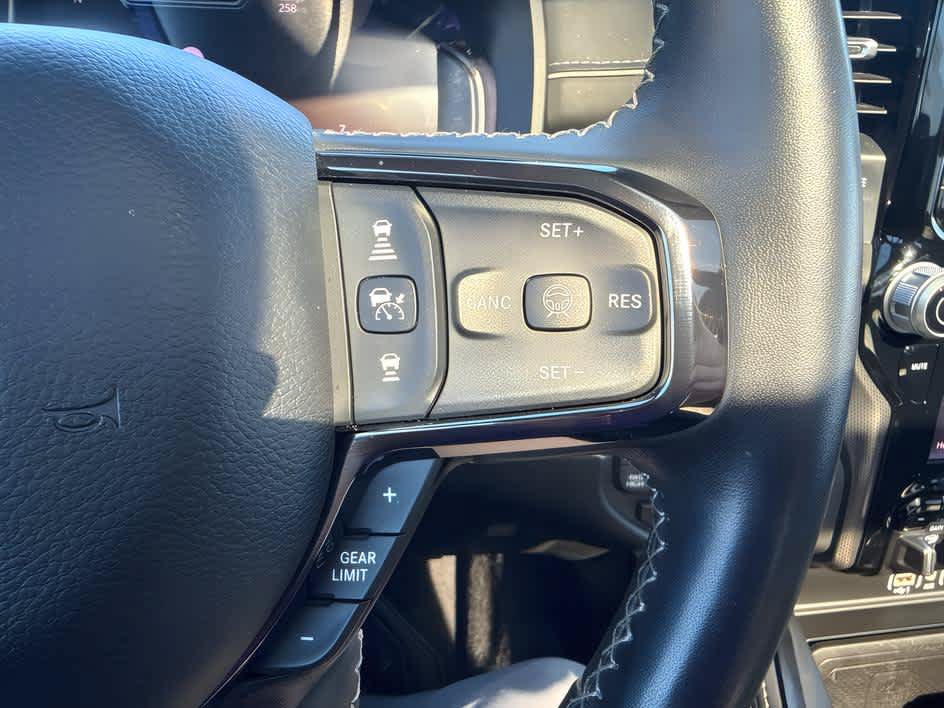 Used 2025 RAM 1500 Limited w/ Trailer Tow Group AWD/4WD image 43