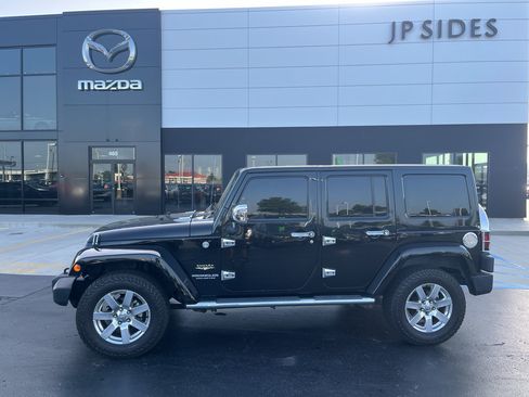 Used 2015 Jeep Wrangler Unlimited Sahara w/ Mopar Chrome Edition Group AWD/4WD image 2