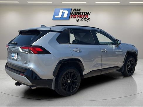 Used 2023 Toyota RAV4 SE w/ Convenience Package AWD/4WD image 5