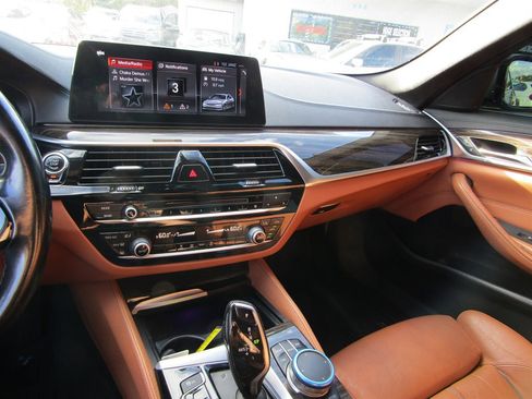 Used 2017 BMW 540i image 11