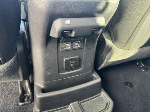 Used 2021 Jeep Wrangler Unlimited Sahara image 7