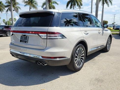 Certified 2023 Lincoln Aviator Reserve w/ Equipment Group 201A image 6