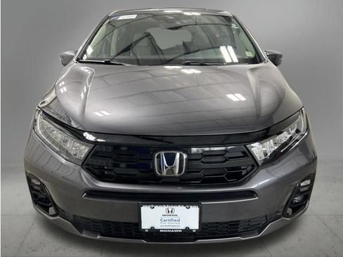 Certified 2026 Honda Odyssey Elite image 10