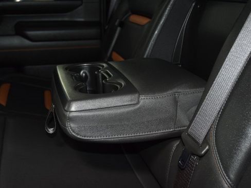 Used 2024 GMC Sierra 2500 AT4 w/ AT4 Preferred Package image 48