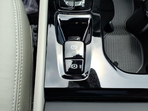 New 2026 Volvo XC40 B5 Plus w/ Protection Package Premier AWD/4WD image 16
