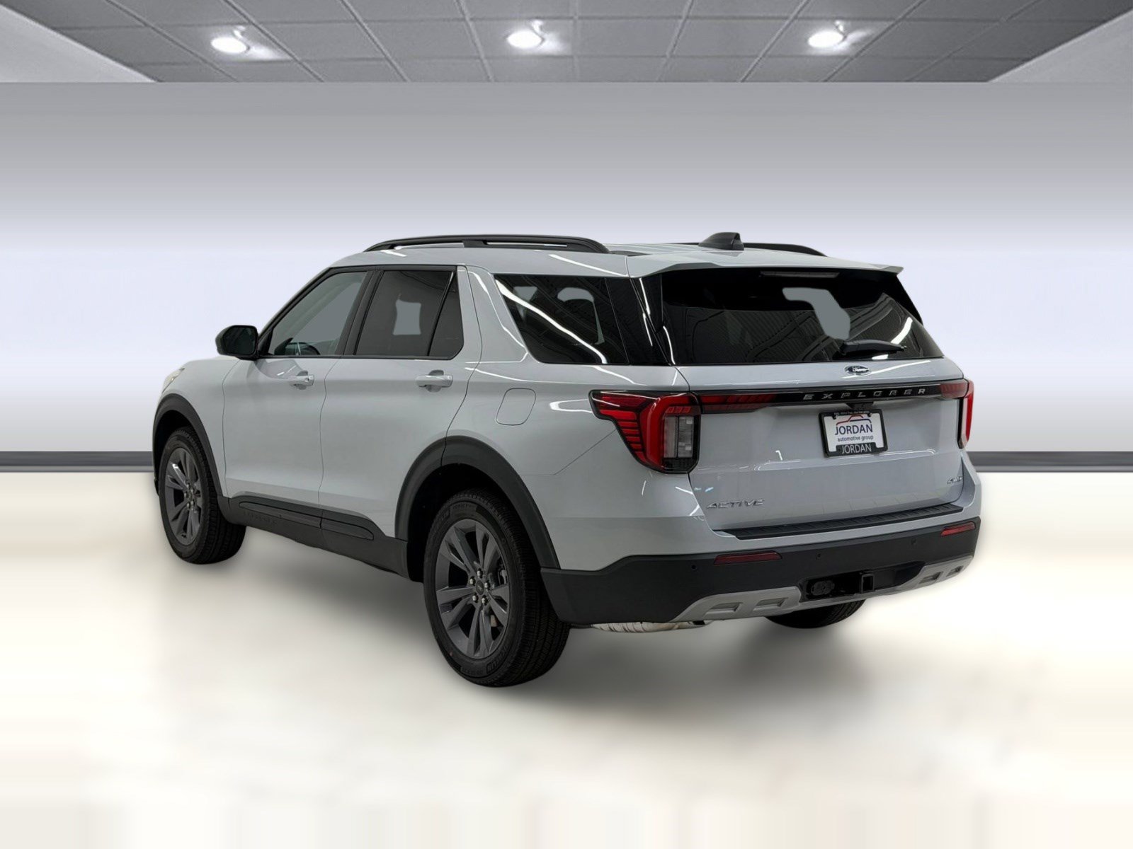 New 2026 Ford Explorer Active w/ Active Comfort Package AWD/4WD image 2