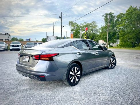 Used 2022 Nissan Altima 2.5 SV AWD/4WD image 4