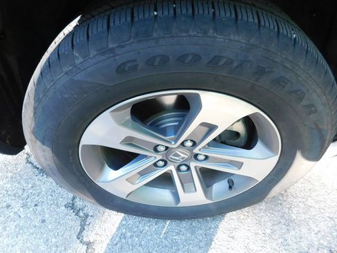 Certified 2025 Honda Pilot EX-L image 7